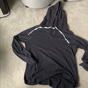 Comfy long sleeve shirt with hood